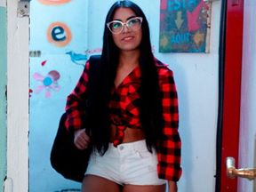 21 years old, ass-virgin and strict: Little Princess Lara, you know what a BUSTED BUTTHOLE is? ;DDD